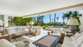 Apartamento planta baja en venta en Los Granados