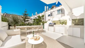 For sale town house with 5 bedrooms in Arco Iris
