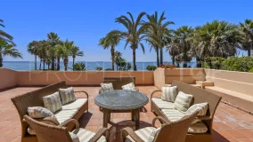 Villa a la venta en Benamara con 9 dormitorios