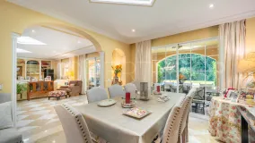 Se vende villa en Atalaya de Rio Verde con 5 dormitorios