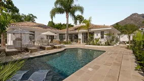 Nagüeles villa for sale