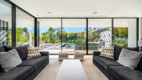 Buy villa in Las Lomas del Marbella Club