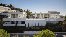 Villa for sale in Los Altos de los Monteros