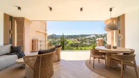 For sale 3 bedrooms town house in Monte Halcones