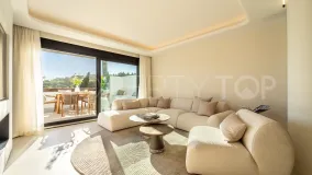 Apartamento en venta en Los Monteros Palm Beach con 3 dormitorios