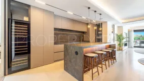 Apartamento en venta en Los Monteros Palm Beach con 3 dormitorios