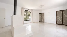 Buy villa with 4 bedrooms in Artola