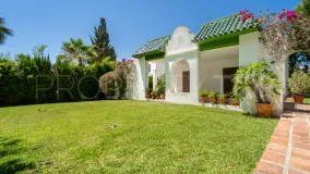 Buy villa with 4 bedrooms in Artola