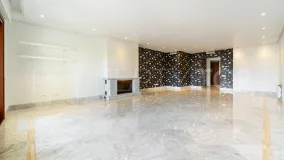 Apartamento en venta en Los Monteros Playa
