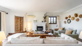 Villa pareada en venta en Marbella Hill Club con 3 dormitorios