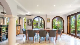 Villa de 8 dormitorios en venta en Altos del Rodeo