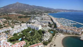 For sale apartment in Marbella - Puerto Banus with 3 bedrooms