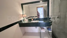 For sale apartment with 2 bedrooms in Benahavis
