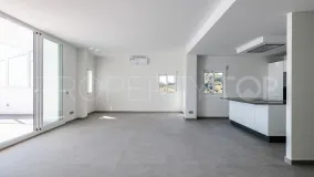 3 bedrooms penthouse in Estepona for sale