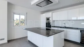 3 bedrooms penthouse in Estepona for sale