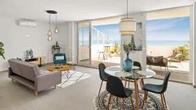 For sale penthouse with 3 bedrooms in Estepona