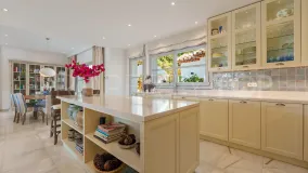 4 bedrooms villa in Sierra Blanca for sale