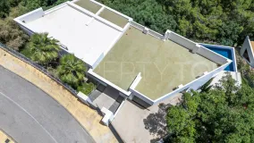 Villa for sale in Los Altos de los Monteros with 4 bedrooms