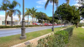 Estepona, local comercial en venta