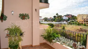 Apartamento de 2 dormitorios en venta en La Duquesa
