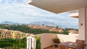Apartamento de 2 dormitorios en venta en La Duquesa