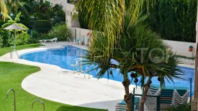 Apartamento de 2 dormitorios en venta en La Duquesa