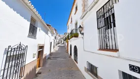 Buy 8 bedrooms town house in Estepona Old Town