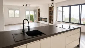 Comprar chalet en Alcorrín