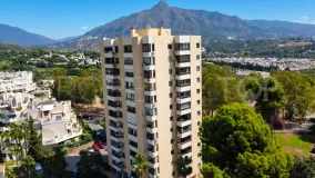 For sale Torres de Aloha apartment with 2 bedrooms