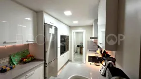Playas del Duque, apartamento de 3 dormitorios en venta