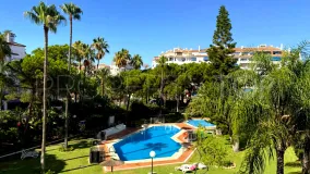 Playas del Duque, apartamento de 3 dormitorios en venta