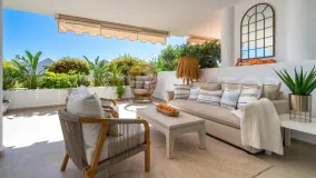 Apartamento planta baja a la venta en Aloha Mirasierra