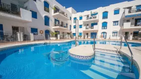 Se vende apartamento en Puerto La Duquesa de 2 dormitorios