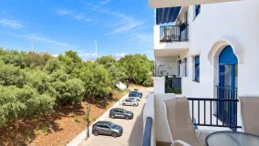 Se vende apartamento en Puerto La Duquesa de 2 dormitorios