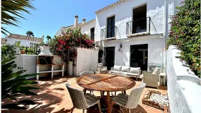 Town house in El Naranjal for sale