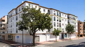 Ático con 5 dormitorios a la venta en Estepona Centro