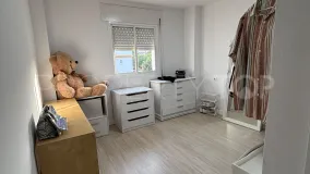 Ático con 5 dormitorios a la venta en Estepona Centro