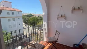 Ático con 5 dormitorios a la venta en Estepona Centro