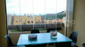 Se vende apartamento en Duquesa Village con 2 dormitorios
