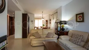 Adosado en venta en Estepona Centro con 4 dormitorios