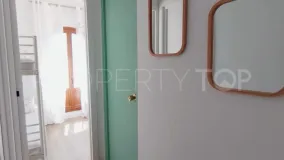 Pareado de 2 dormitorios en venta en Estepona Casco Antiguo