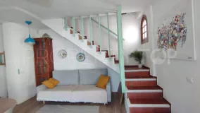 Pareado de 2 dormitorios en venta en Estepona Casco Antiguo