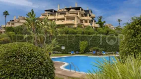 Se vende apartamento planta baja de 2 dormitorios en Benahavis