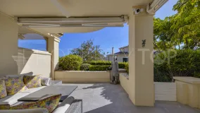 Se vende apartamento planta baja de 2 dormitorios en Benahavis