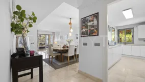 Apartamento a la venta de 3 dormitorios en Benahavis