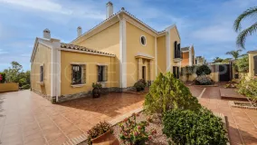 Villa de 5 dormitorios a la venta en Guadalmina Alta