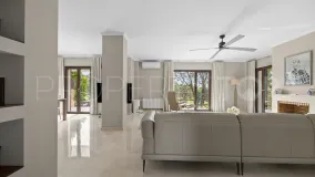 Villa de 5 dormitorios a la venta en Guadalmina Alta