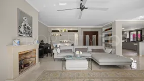 Villa de 5 dormitorios a la venta en Guadalmina Alta