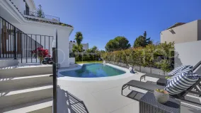 Villa en venta con 5 dormitorios en Guadalmina Alta