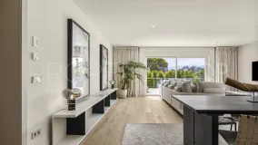 Buy 4 bedrooms villa in Guadalmina Alta